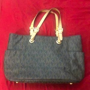 MK purse